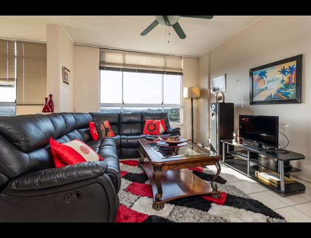 2 BEDROOM FLAT FOR SALE IN WESTRIDGE